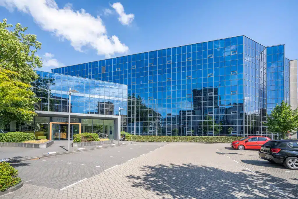 Coachlocatie aan het Kanaalpark in Leiden